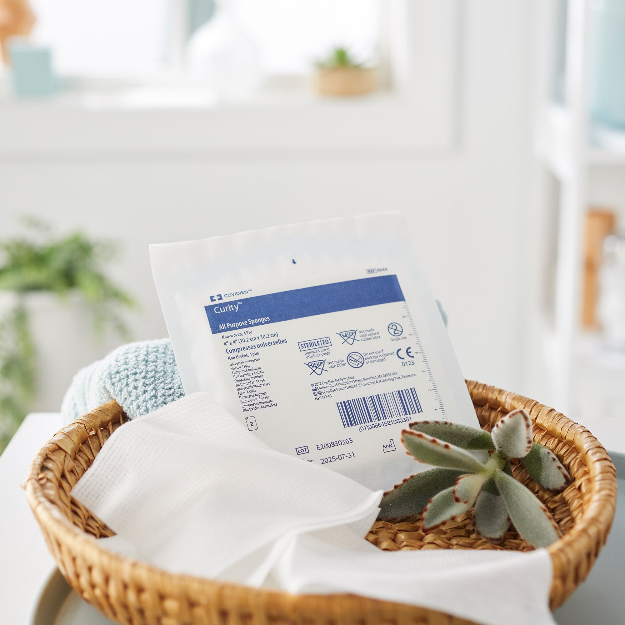 Curity™ Sterile Nonwoven Sponge, 4 x 4 Inch, 4-Ply 8044--