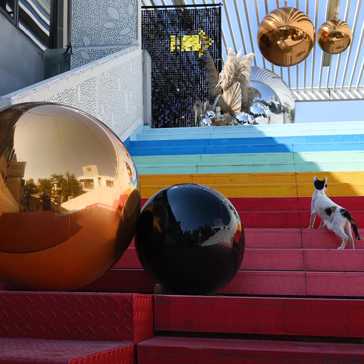 Yescom Inflatable Mirror Balloon with Iridescent, Gold, Silver, Black Options
