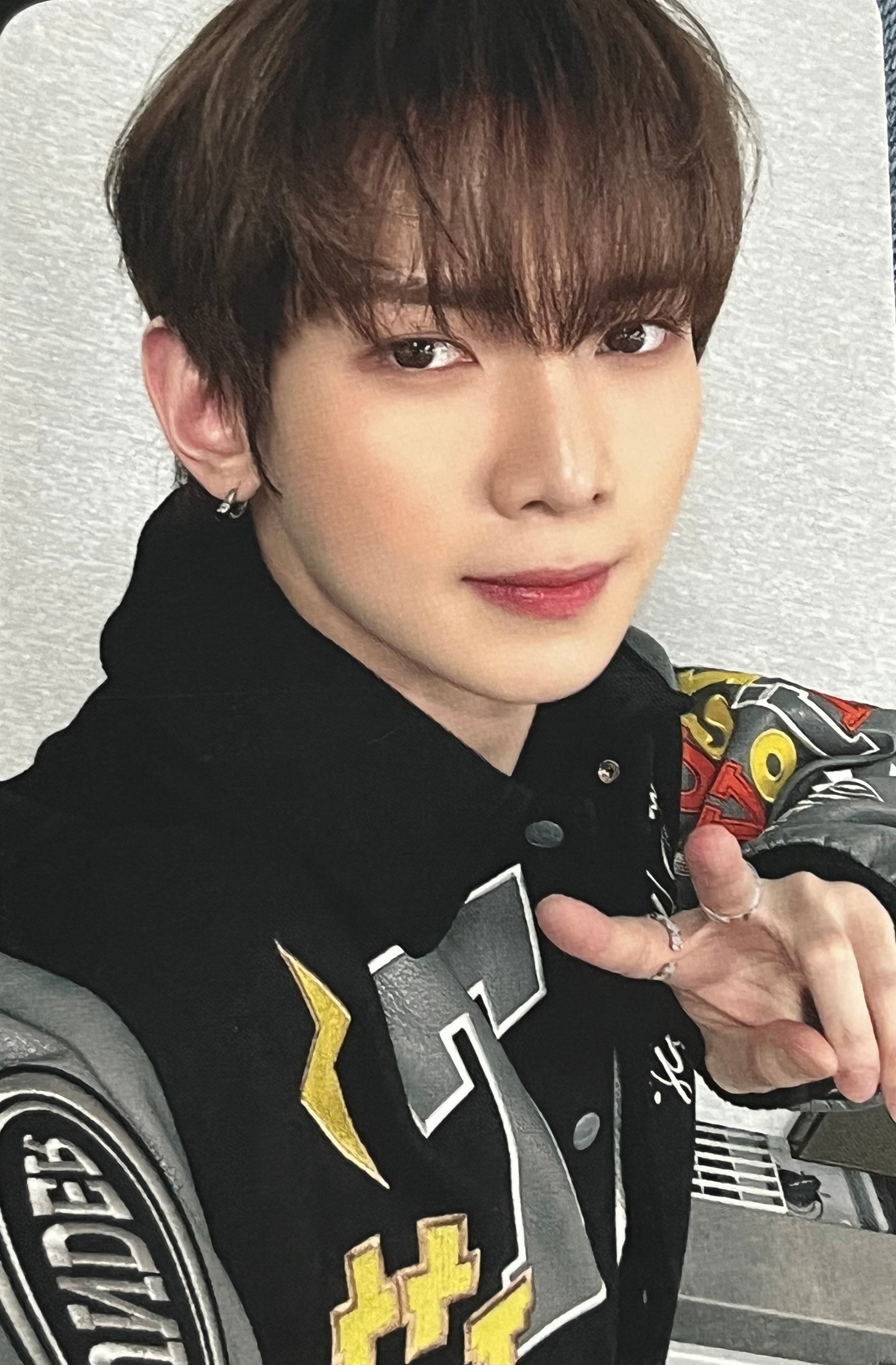 ATEEZ Thunder 2024 Official Pop Up Event ExclusIVE Photocards