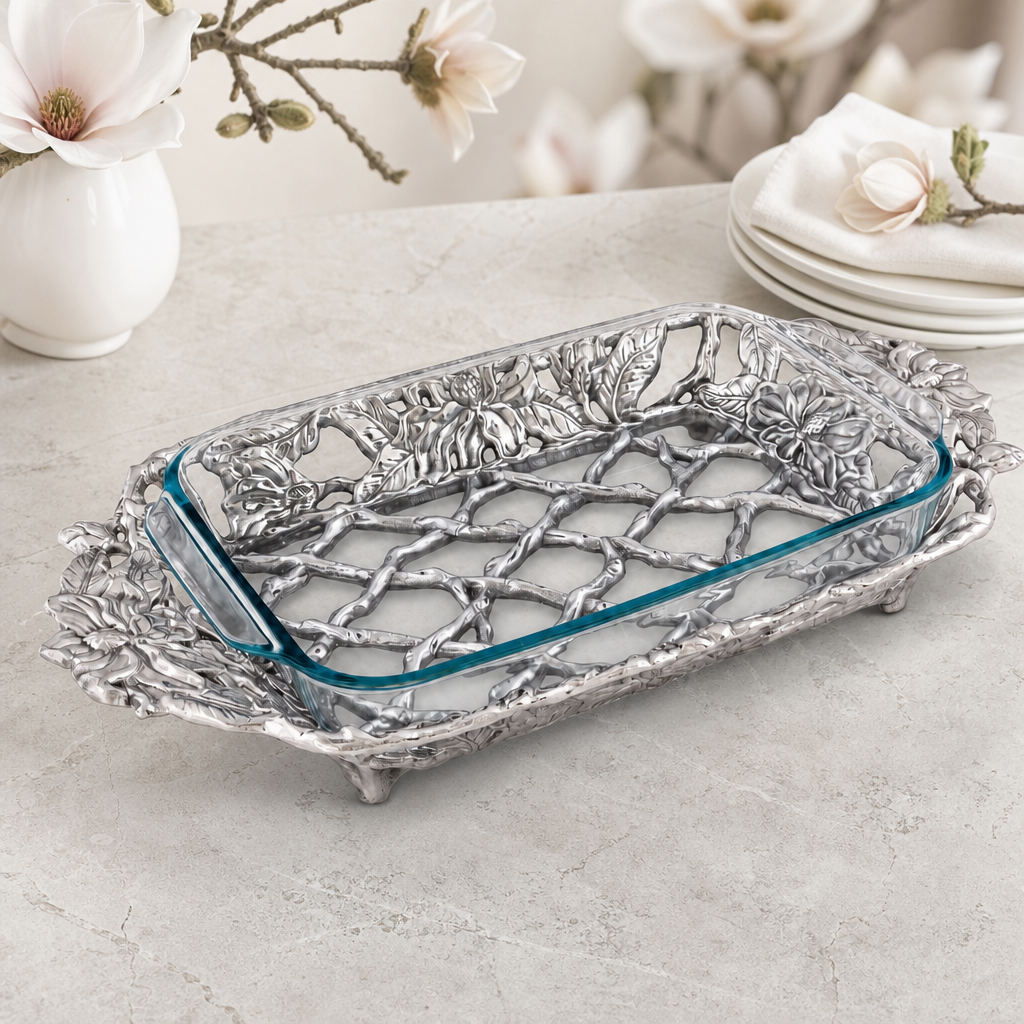 Magnolia Pyrex Holder 3qt