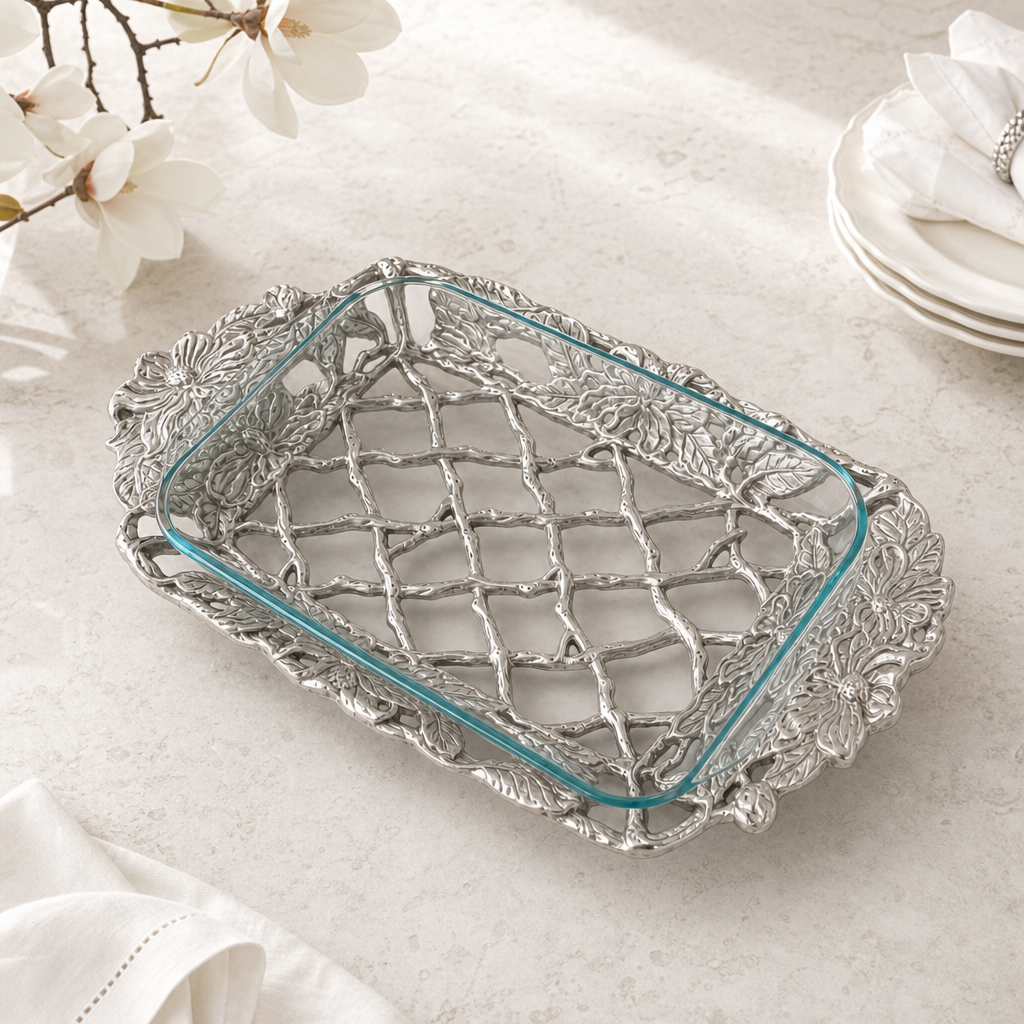 Magnolia Pyrex Holder 3qt