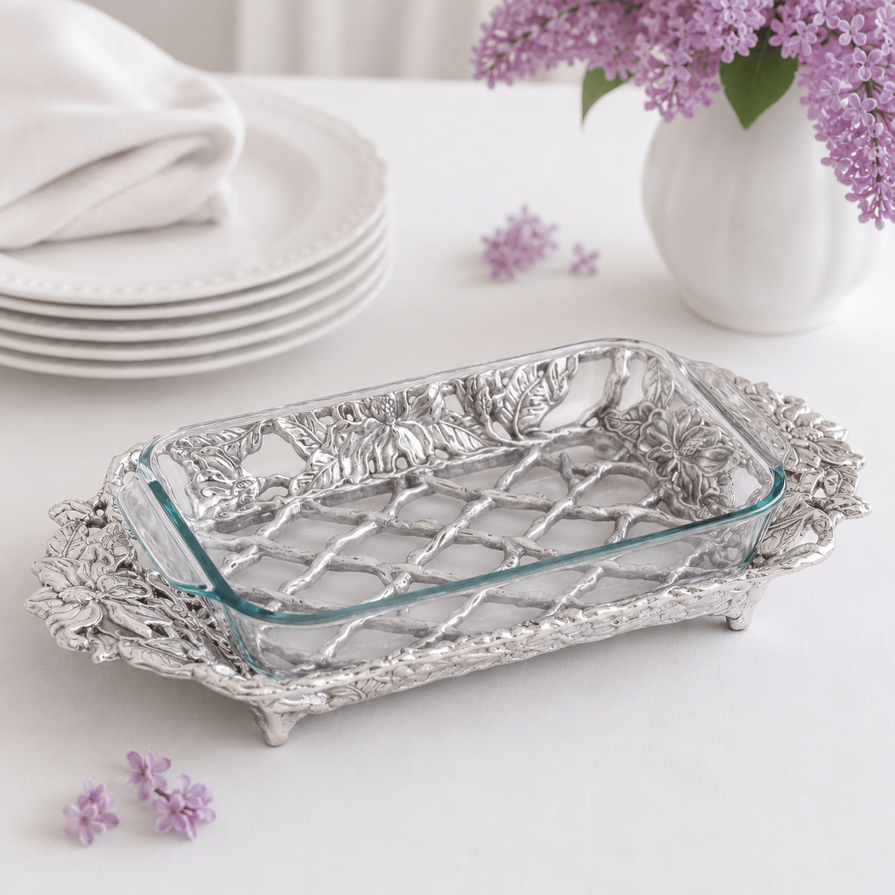 Magnolia Pyrex Holder 3qt