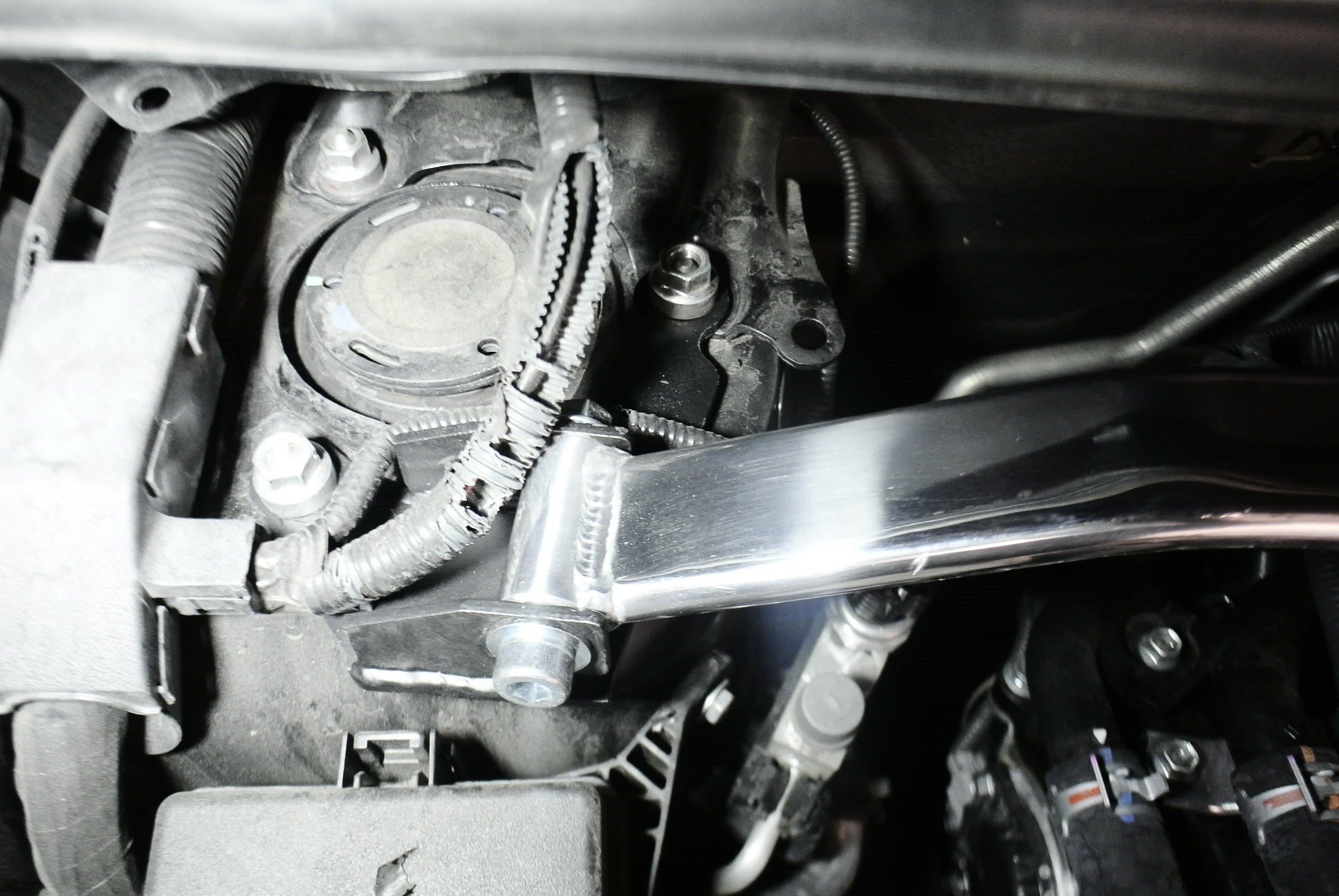 Megan Racing Race Spec Front Strut Bar for Lexus NX200T 2015-2020 / Toyota RAV4 2006-2018 - MR-SB-LNX15FU-1P