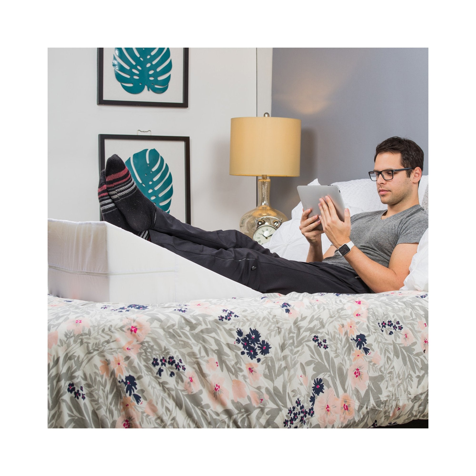 DMI® Foam Bed Wedge, White, 24 X 24 X 10 Inch 802-8027-1900