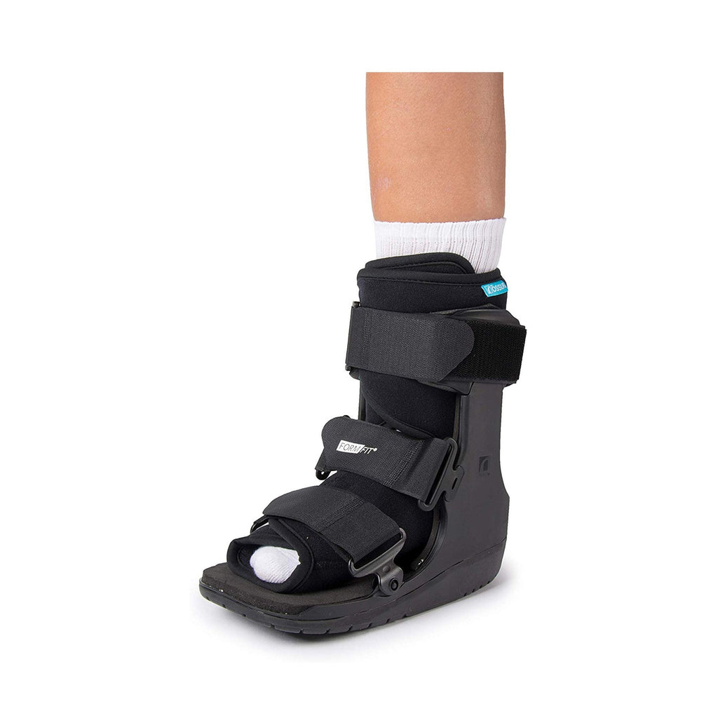 Ossur Formfit® Low Top Walker Boot, Medium W0700BLK