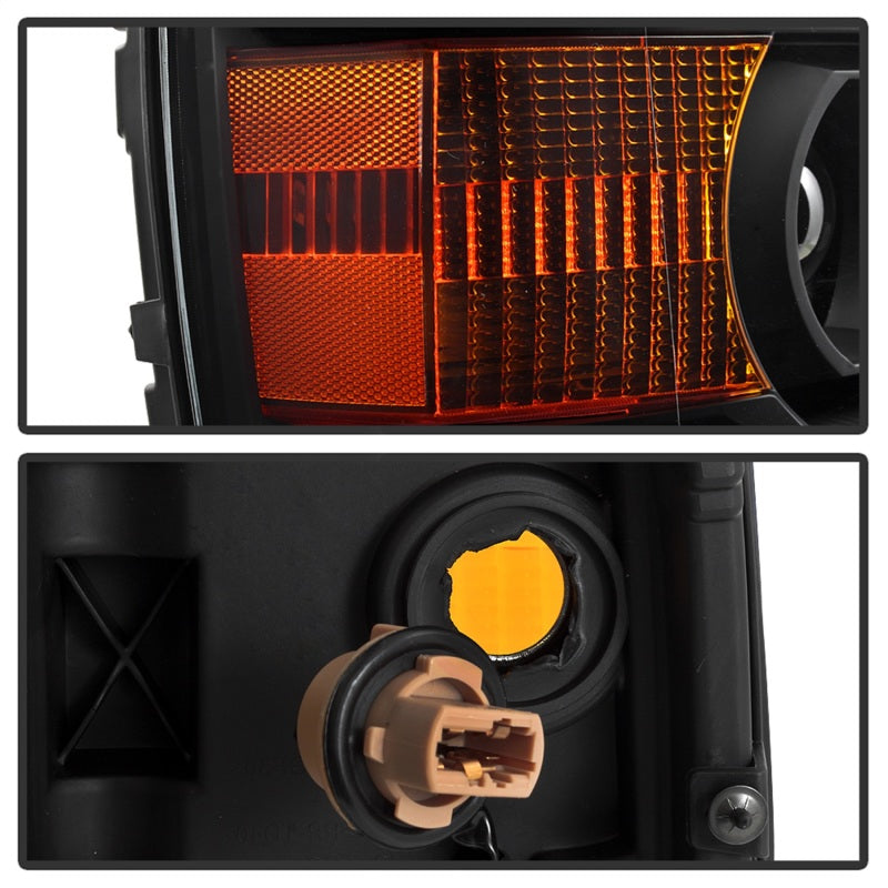 SPYDER xTune 14-15 GMC Sierra 1500 OEM Style Halogen Headlights - Black (HD-JH-GS14-AM-BK) 9042423