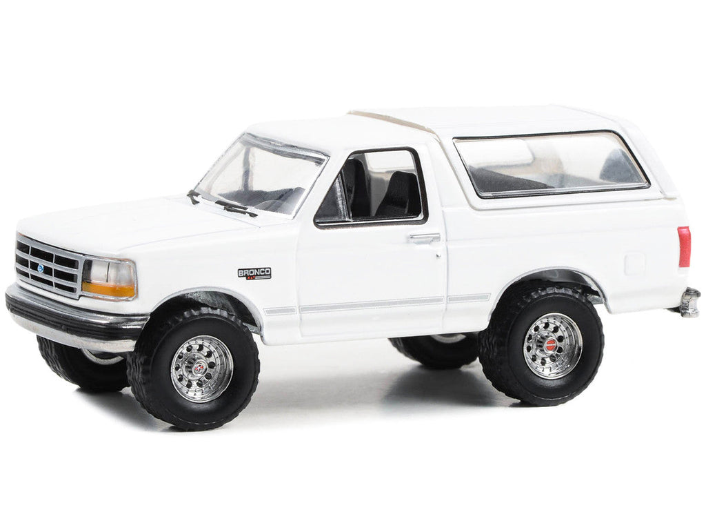 1993 Ford Bronco XLT Oxford White "Hobby Exclusive" Series 1/64 Diecast Model Car by Greenlight
