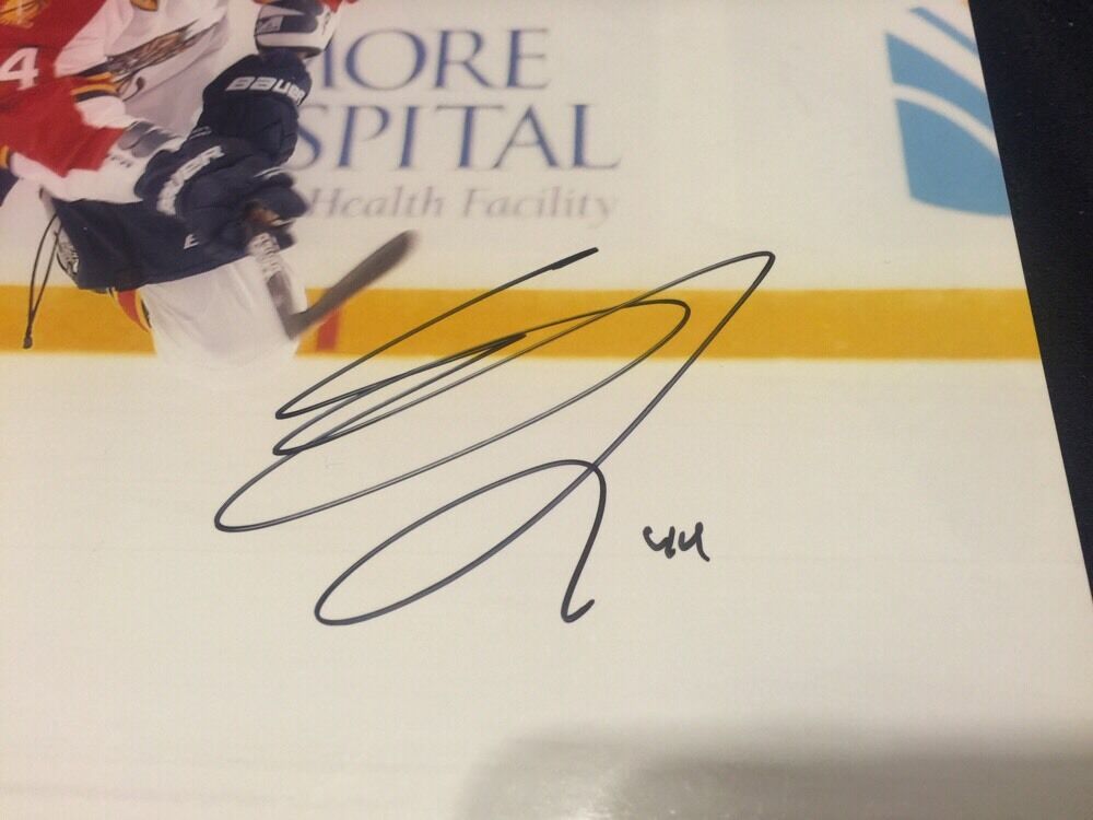 Erik Gudbranson Signed Florida Panthers 8x10 Photo NHL PITTSBURGH PENGUINS