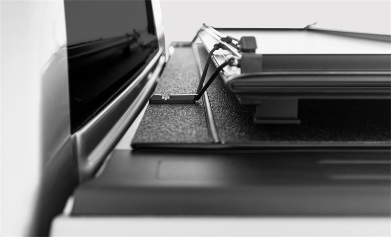 Access LOMAX Stance Hard Cover 19+ Chevy/GMC Full Size 1500 6ft 6in Box (w/ or w/o MultiPro Tailgate) G3020089