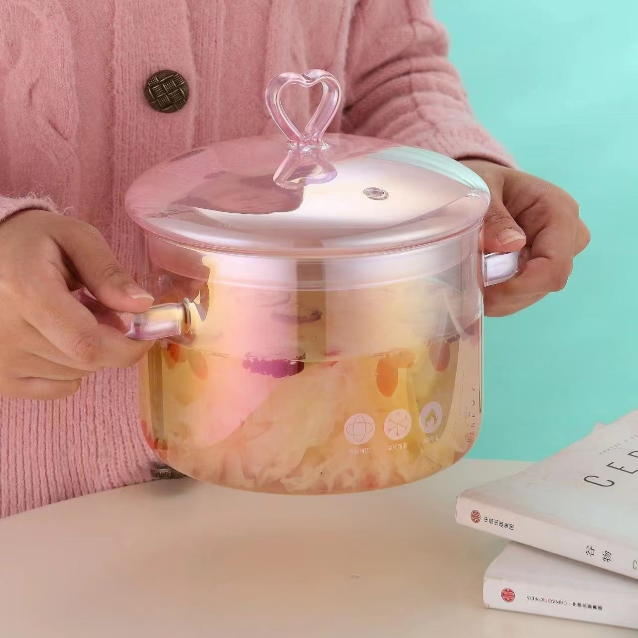 Love-shaped Borosilicate Glass Pot Safe For Direct Flame And High Temperatures