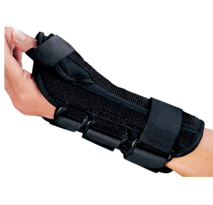 ProCare® ComfortForm™ Right Wrist Splint with Abducted Thumb, Large 79-87307