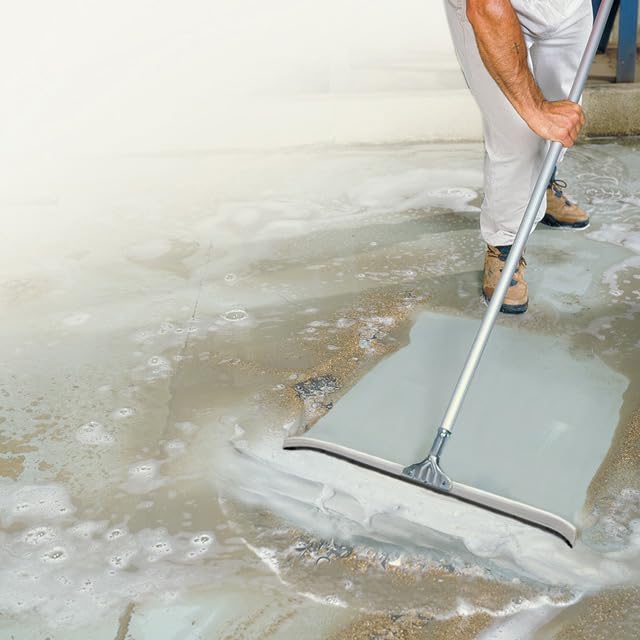 Unger - 91015 Professional AquaDozer Smooth Surface Curved Floor Squeegee, 24"
