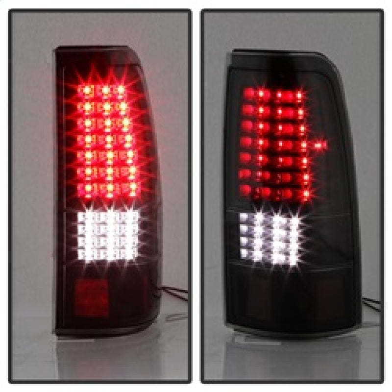 SPYDER xTune 03-06 Chevrolet Silverado 1500 LED Tail Lights - Black Smoke (ALT-JH-CSIL03-LED-BSM) 9037641