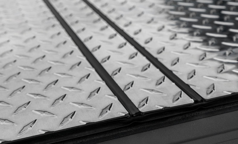 Access LOMAX Tri-Fold Cover 2022 Nissan Frontier w/ 5ft Bed - Diamond Plate B2030059