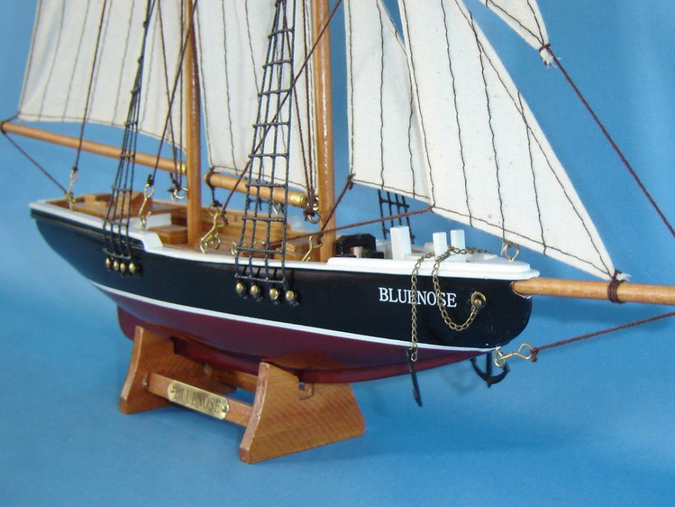 Wooden Bluenose Model Sailboat Decoration 17""