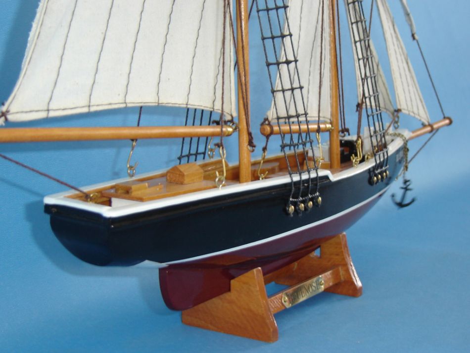 Wooden Bluenose Model Sailboat Decoration 17""