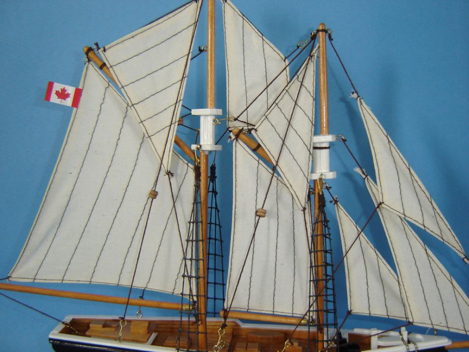 Wooden Bluenose Model Sailboat Decoration 17""