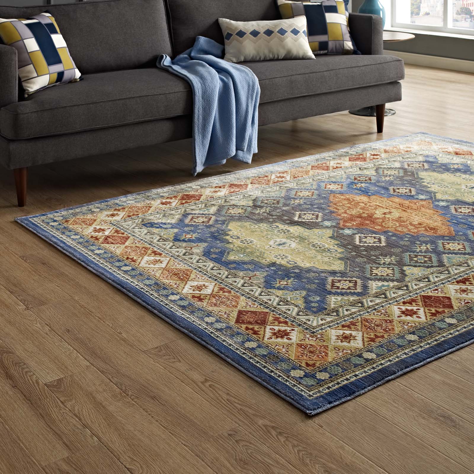 Atzi Distressed Southwestern Diamond Floral 5x8 Area Rug by Modway