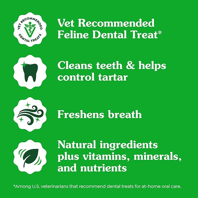 Greenies Feline Adult Dental Cat Treats, Tempting Tuna Flavor, 9.75 oz. Tub