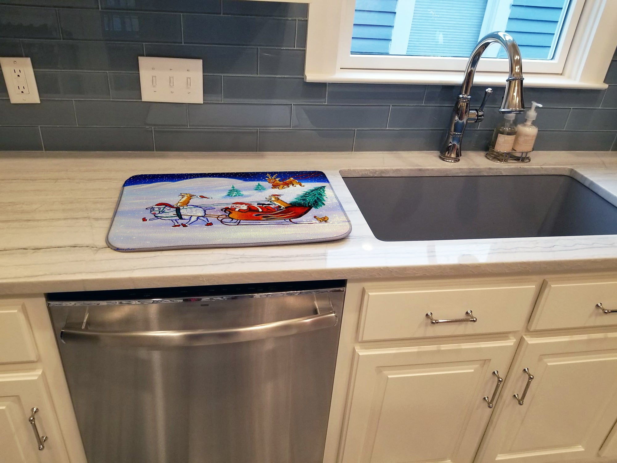 Corgi Highhacked Santa Claus Sleigh Dish Drying Mat Absorbent Dish Drying Mat Pad for Kitchen Counter Dish Drainer Mat for Countertop, 14 x 21", Multicolor