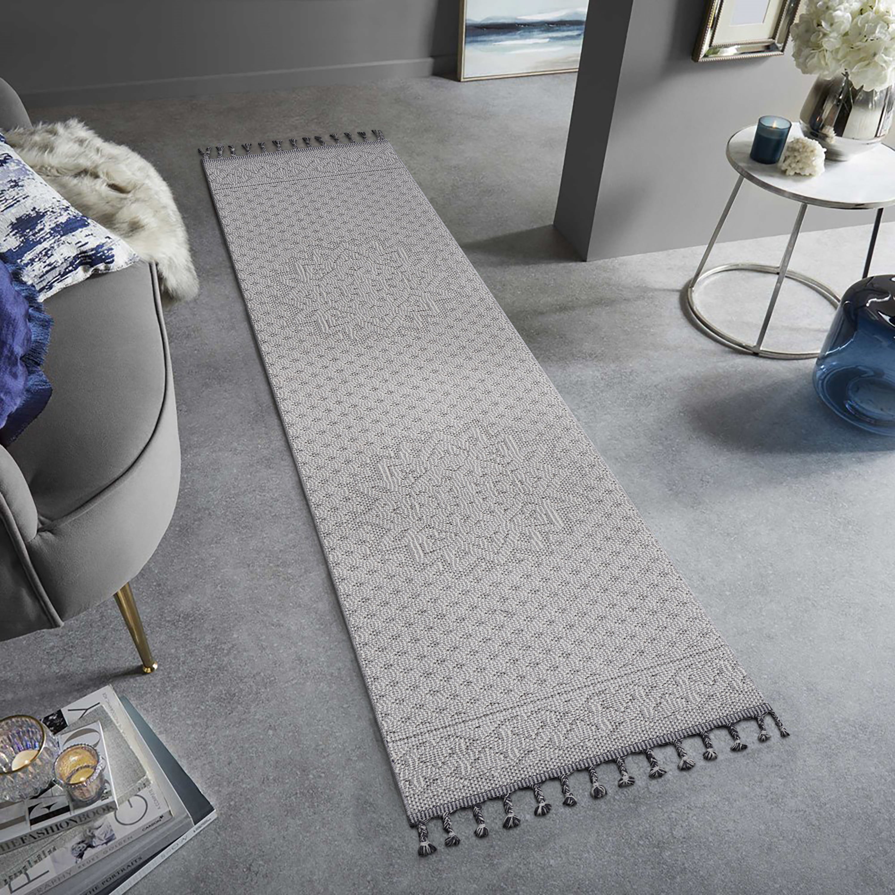 NAAR Guros Collection 2X8 White / Ivory / Medallion Indoor / Outdoor Runner Rug