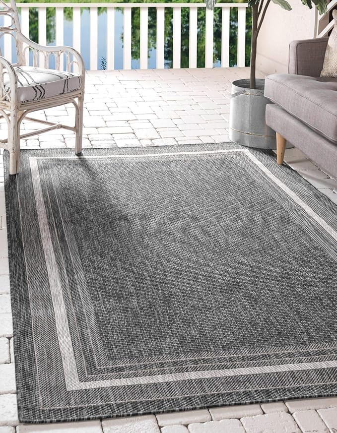 Unique Loom Outdoor Border Collection Area Rug - Soft Border (4' 1" x 6' 1" Rectangle, Black/ Ivory)