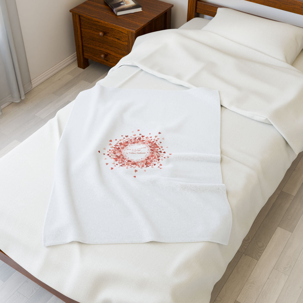 Tiny Heart Confetti Wreath Blanket | Velveteen Plush Blanket