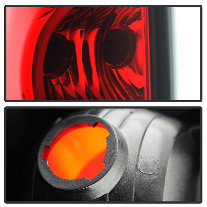 SPYDER xTune 03-06 Chevy Silverado 1500 (w/o Stepside) OEM Tail Light - OEM Left (ALT-JH-CS03-OE-L) 9037955