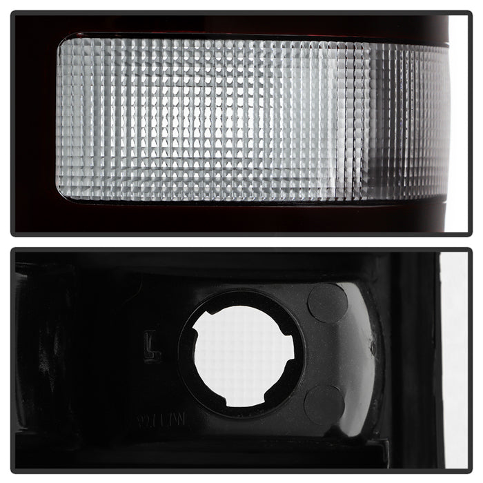 SPYDER Xtune Chevy Silverado 99-02 / GMC Sierra 99-06 OE Style Tail Lights Red Clear ALT-JH-CS99-OE-RC 9027185