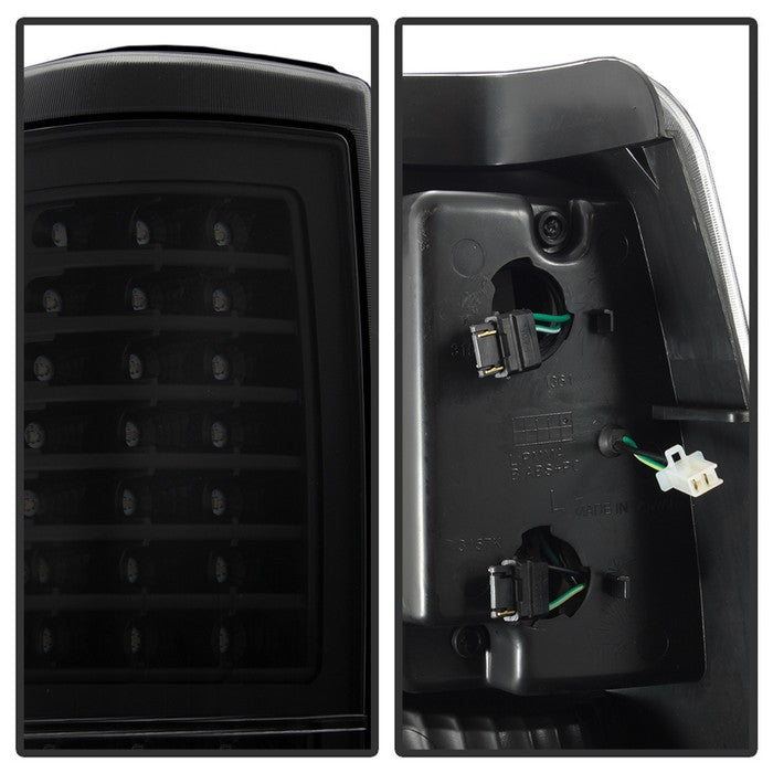 SPYDER xTune 99-02 Chevy Silverado 1500/2500 (w/o Stepside) LED Tail Lights - Black (ALT-JH-CSIL99-CS-BK) 9037610