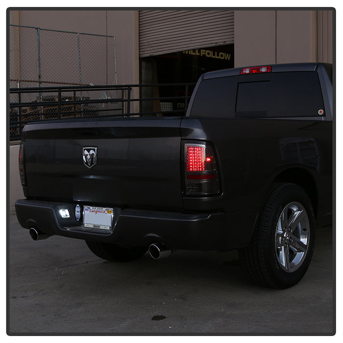 SPYDER xTune Dodge Ram 1500 09-14 - Incandescent Only C Shape LED Tail Lights- Smoked ALT-JH-DR09-LED-CS-SM 9036408