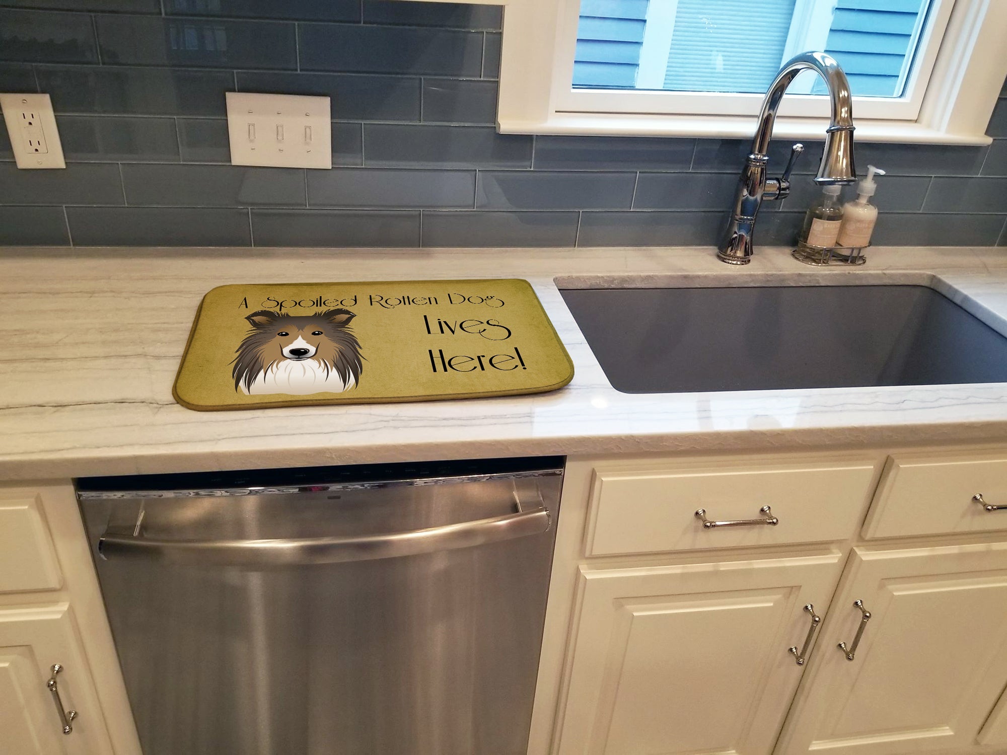 Sheltie Spoiled Dog Lives Here Dish Drying Mat Absorbent Dish Drying Mat Pad for Kitchen Counter Dish Drainer Mat for Countertop, 14 x 21", Multicolor
