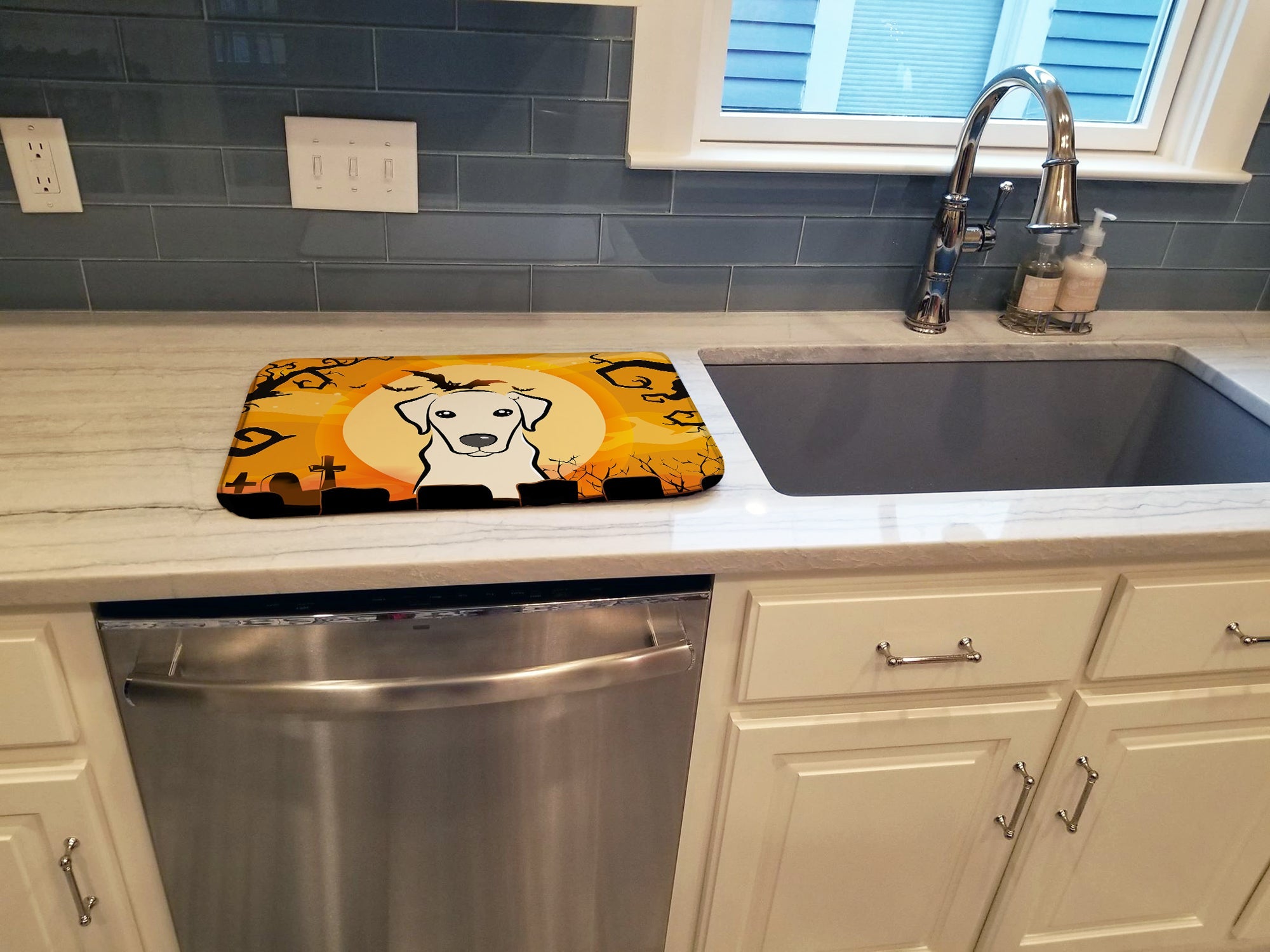 Halloween Yellow Labrador Dish Drying Mat Absorbent Dish Drying Mat Pad for Kitchen Counter Dish Drainer Mat for Countertop, 14 x 21", Multicolor