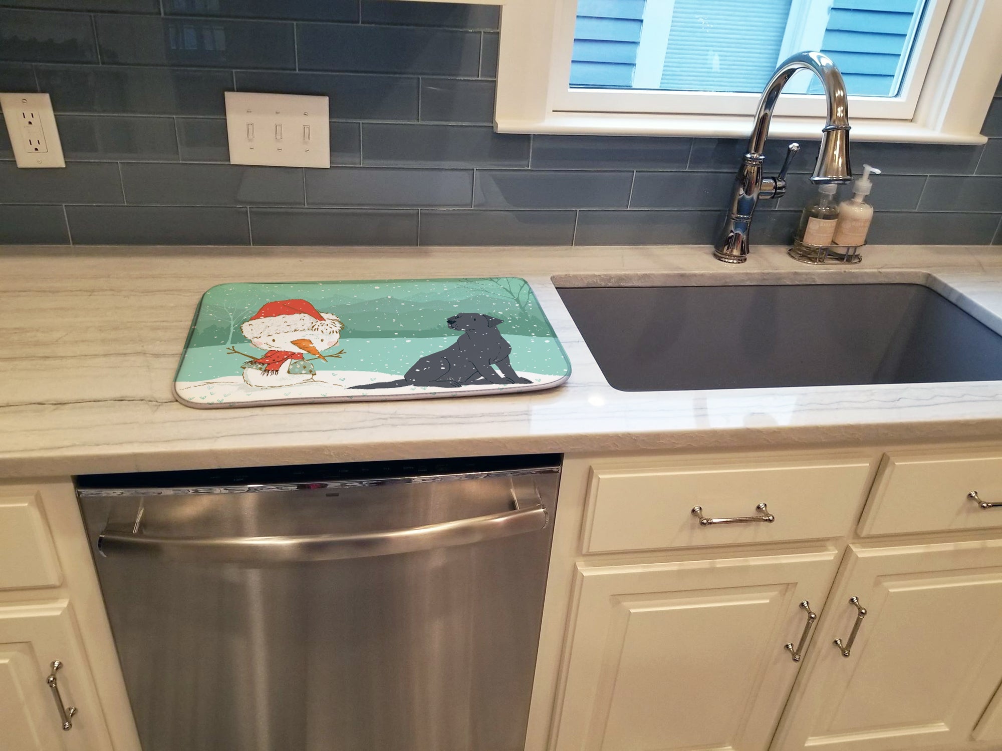Black Labrador Snowman Christmas Dish Drying Mat Absorbent Dish Drying Mat Pad for Kitchen Counter Dish Drainer Mat for Countertop, 14 x 21", Multicolor