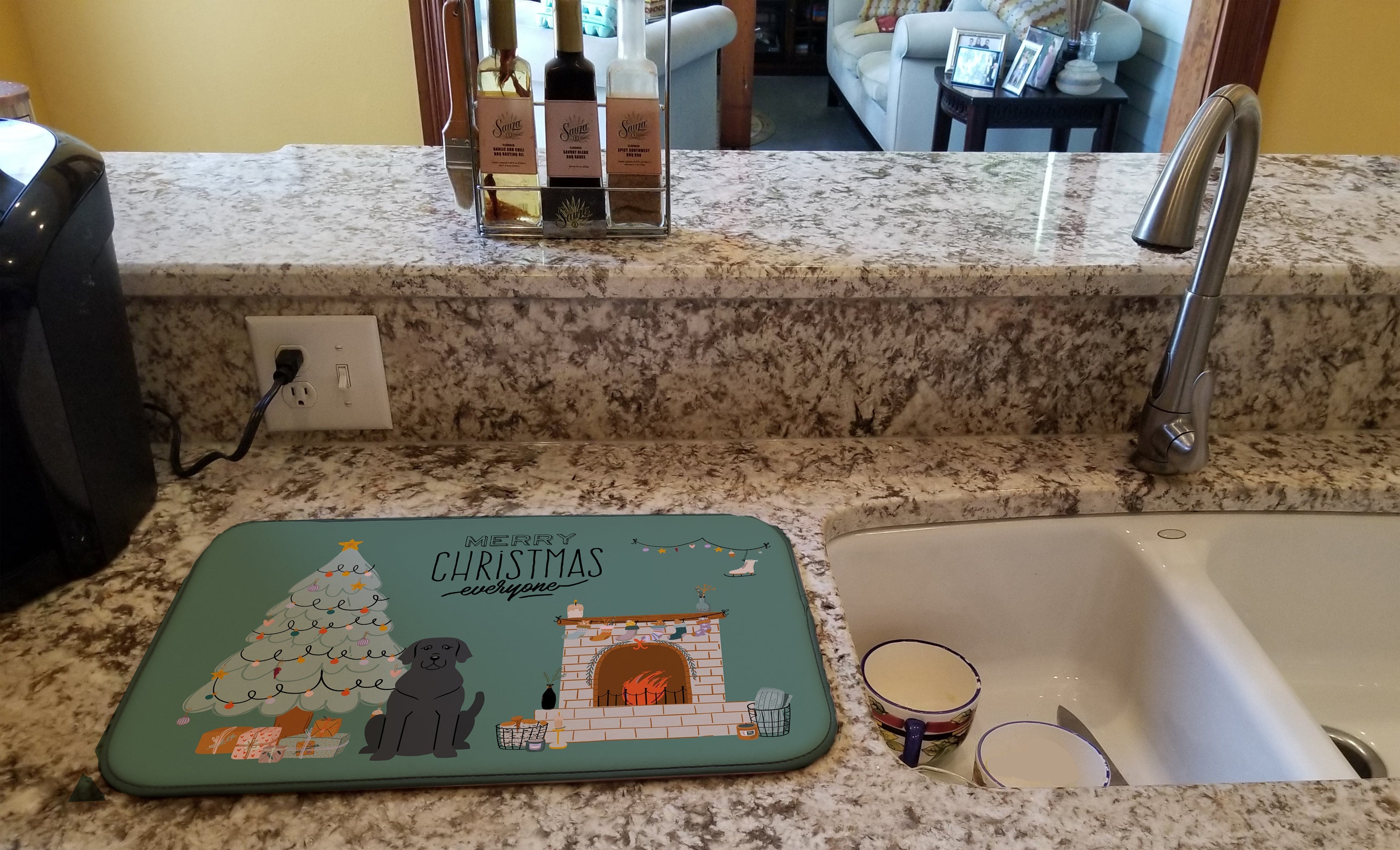 Black Labrador Christmas Everyone Dish Drying Mat Absorbent Dish Drying Mat Pad for Kitchen Counter Dish Drainer Mat for Countertop, 14 x 21", Multicolor