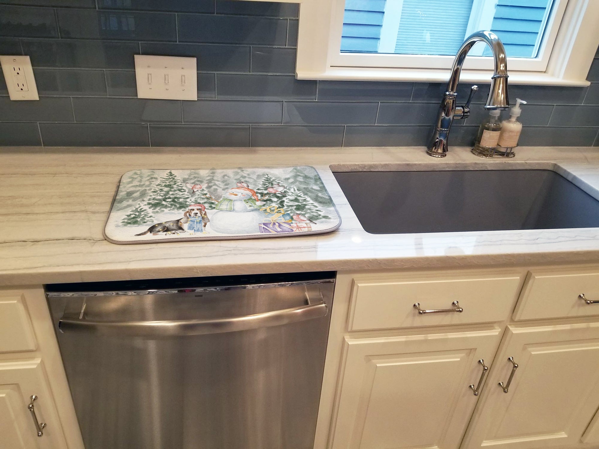 Basset Hound Tricolor Christmas Dish Drying Mat Absorbent Dish Drying Mat Pad for Kitchen Counter Dish Drainer Mat for Countertop, 14 x 21", Multicolor