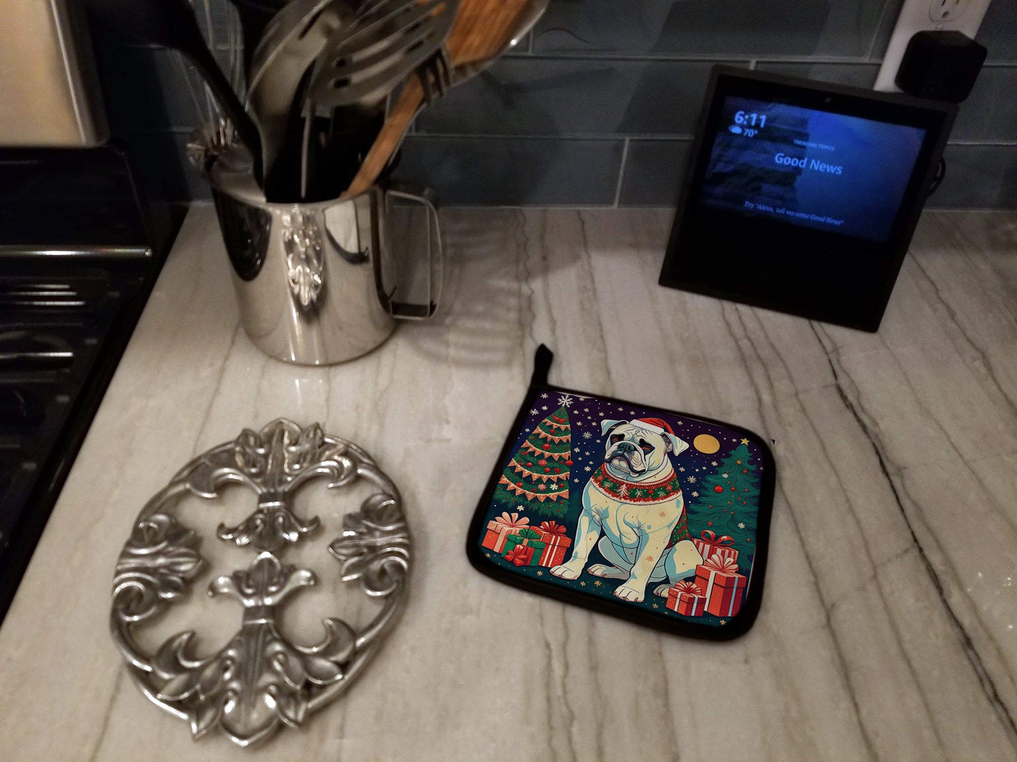 White Boxer Christmas Pot Holder Set of 2 Heat Resistant Quilted Hot Pads 7.5 x 7.5 Inch, Insulated Kitchen Trivets for Cooking & Baking