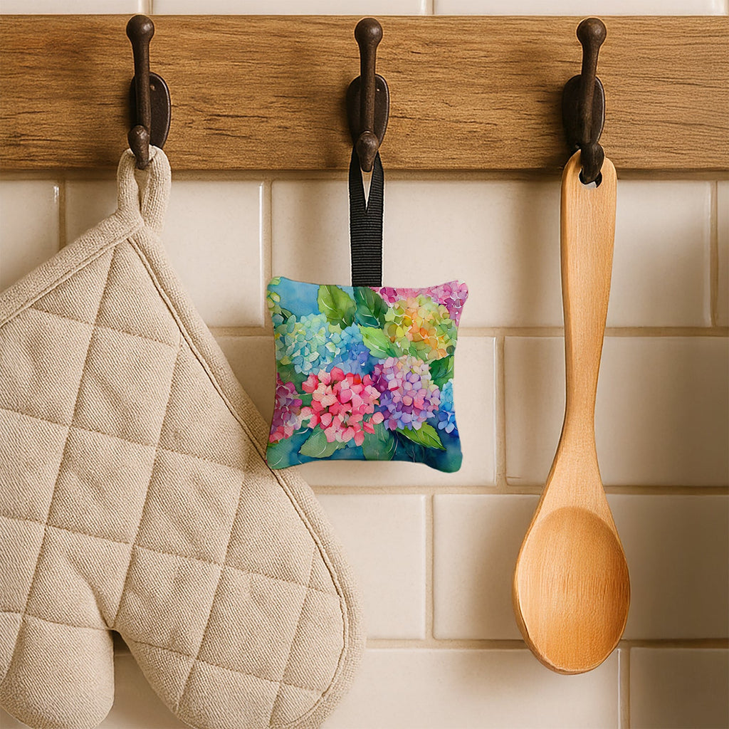 Hydrangeas in Watercolor Hanging Square Fabric Ornament 3.5 × 3.5 Decorative Door-Knob & Tree Hanger, Soft Fabric