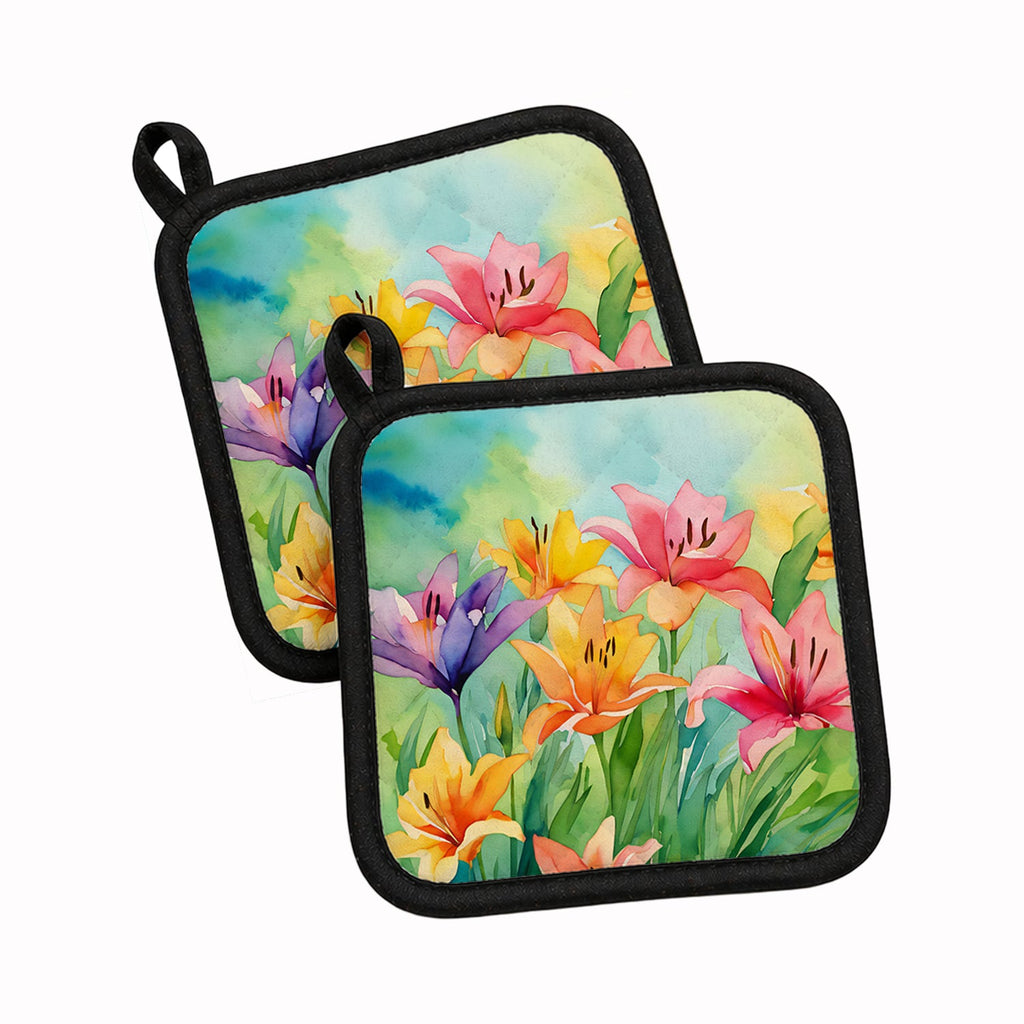 Lilies in Watercolor Pot Holder Set of 2 Heat Resistant Quilted Hot Pads 7.5 x 7.5 Inch, Insulated Kitchen Trivets for Cooking & Baking