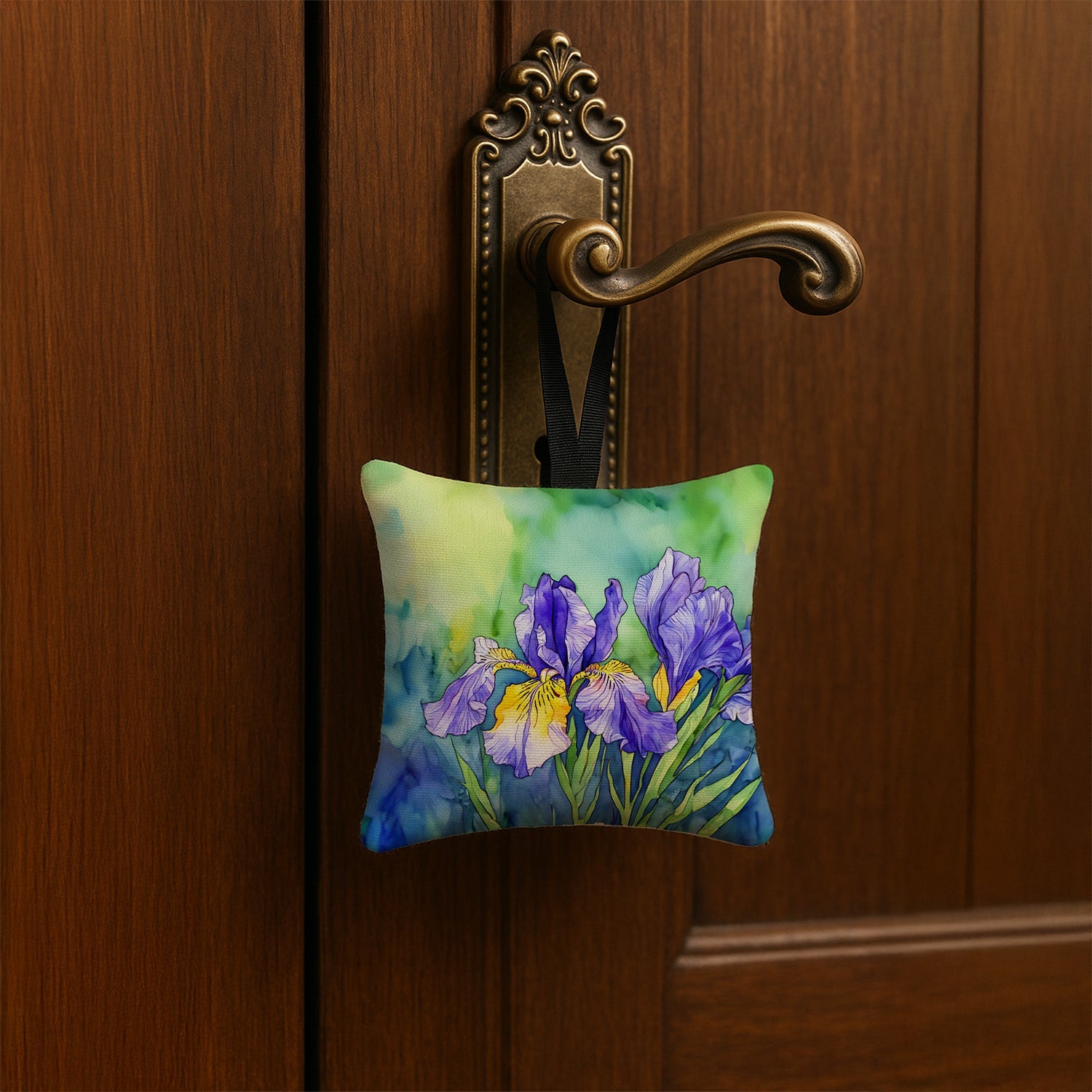 Tennessee Iris in Watercolor Hanging Square Fabric Ornament 3.5 × 3.5 Decorative Door-Knob & Tree Hanger, Soft Fabric