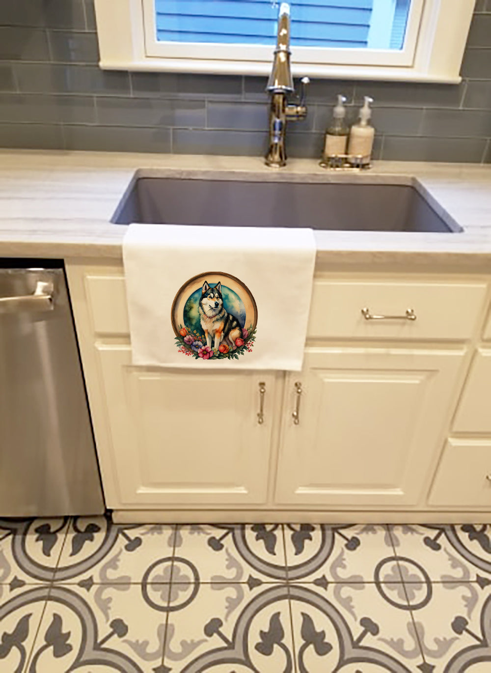 Alaskan Malamute and Flowers Kitchen Towel Set of 2 White Dish Towels Decorative Bathroom Hand towel for Hand, Face, Hair, Yoga, Tea, Dishcloth, 19 X 28", White