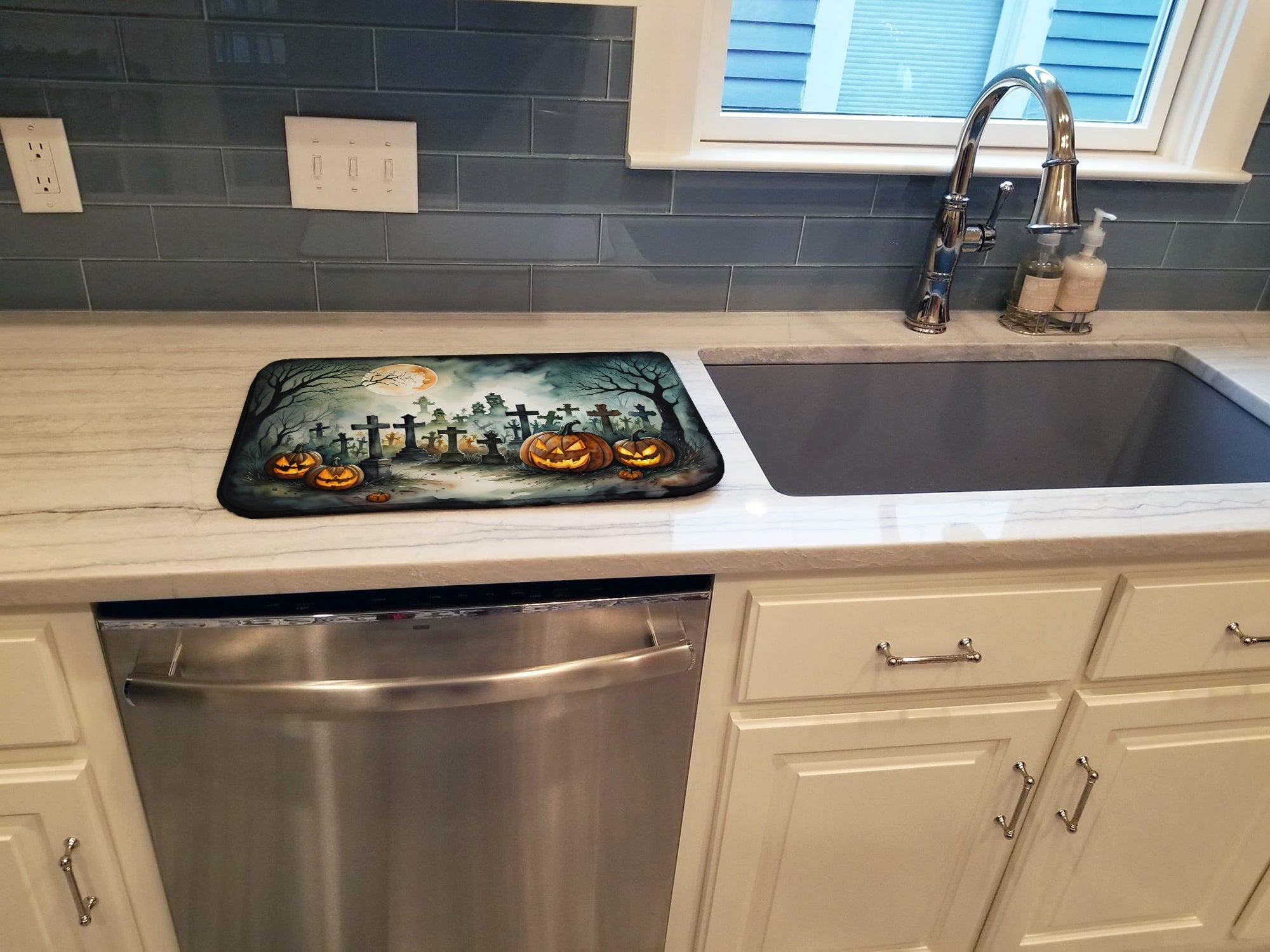 Graveyard Spooky Halloween Dish Drying Mat Absorbent Dish Drying Mat Pad for Kitchen Counter Dish Drainer Mat for Countertop, 14 x 21", Multicolor