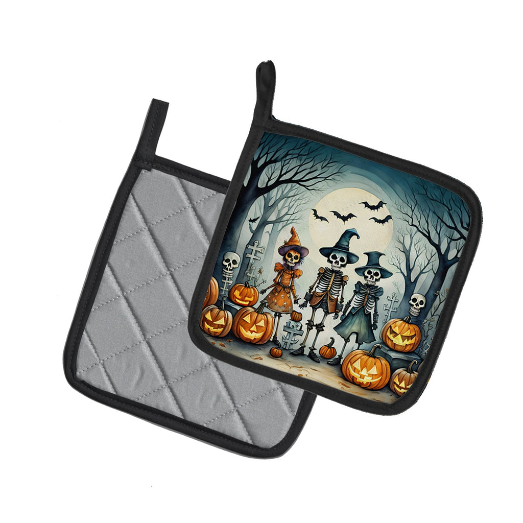 Calacas Skeletons Spooky Halloween Pot Holder Set of 2 Heat Resistant Quilted Hot Pads 7.5 x 7.5 Inch, Insulated Kitchen Trivets for Cooking & Baking