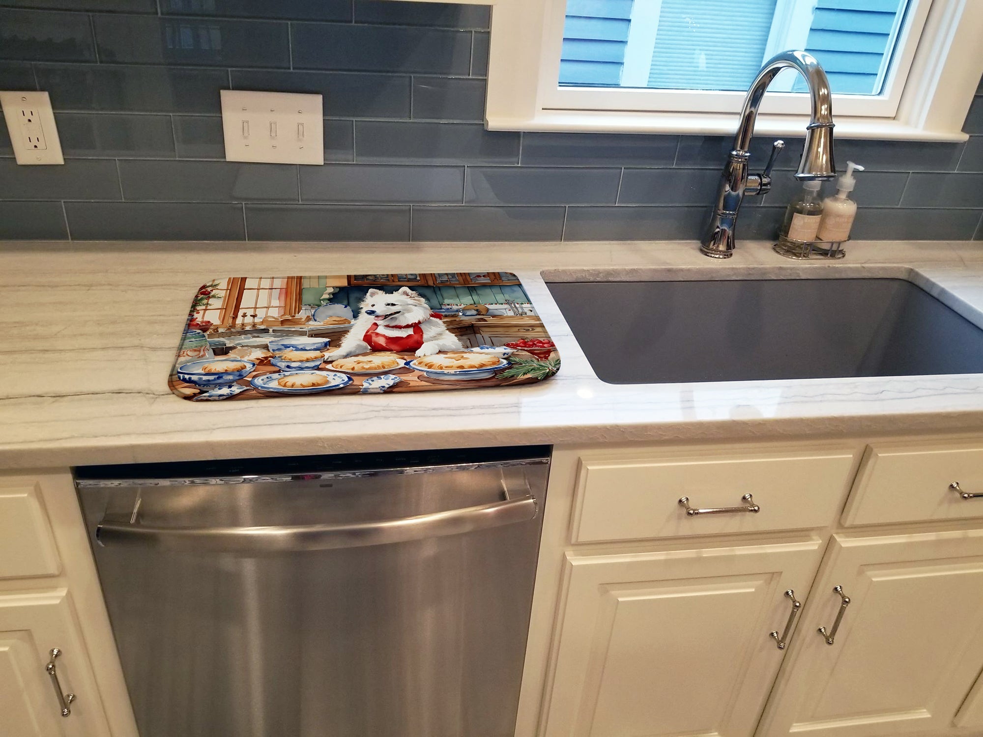 American Eskimo Christmas Cookies Dish Drying Mat Absorbent Dish Drying Mat Pad for Kitchen Counter Dish Drainer Mat for Countertop, 14 x 21", Multicolor