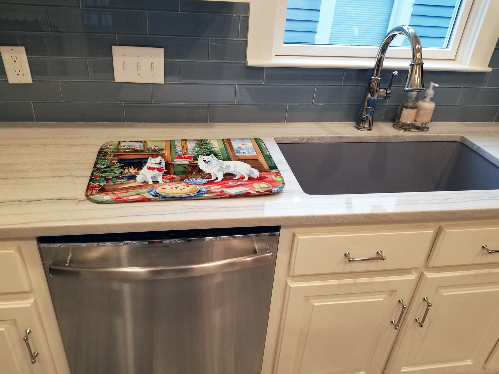 American Eskimo Christmas Cookies Dish Drying Mat Absorbent Dish Drying Mat Pad for Kitchen Counter Dish Drainer Mat for Countertop, 14 x 21", Multicolor