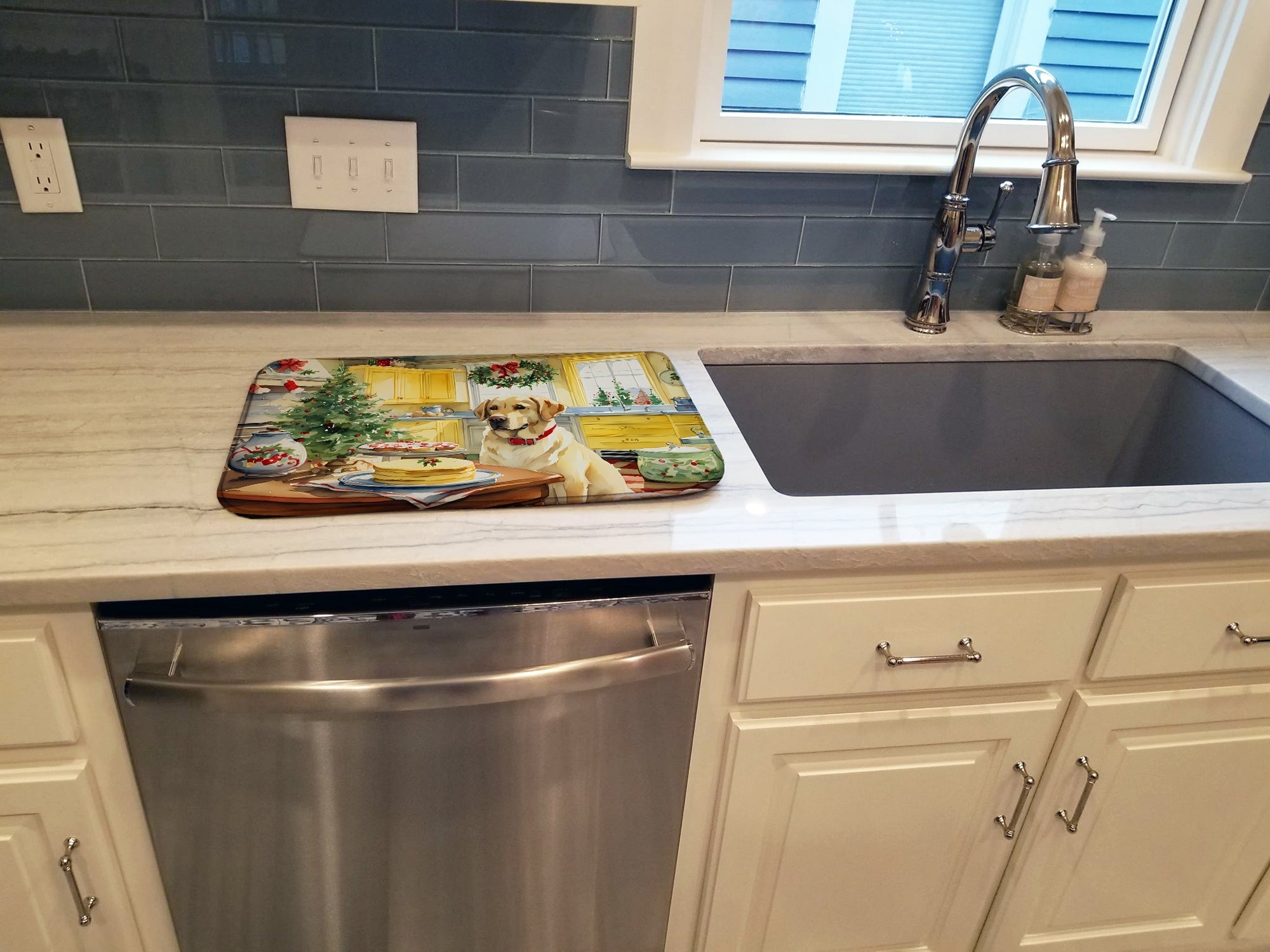Labrador Retriever Christmas Cookies Dish Drying Mat Absorbent Dish Drying Mat Pad for Kitchen Counter Dish Drainer Mat for Countertop, 14 x 21", Multicolor