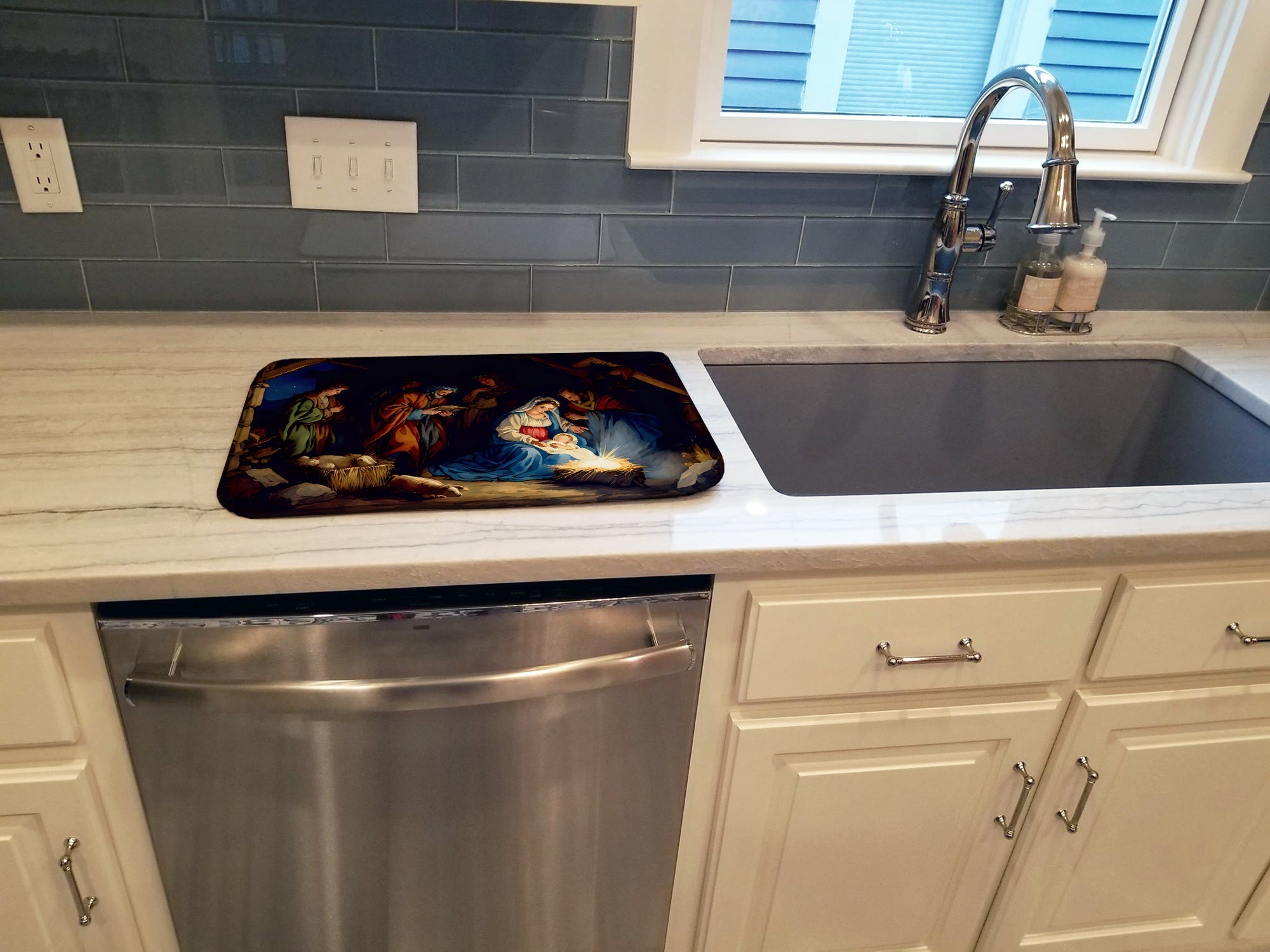 Christmas Nativity Night Scene Baby Jesus Manger Dish Drying Mat Absorbent Dish Drying Mat Pad for Kitchen Counter Dish Drainer Mat for Countertop, 14 x 21", Multicolor