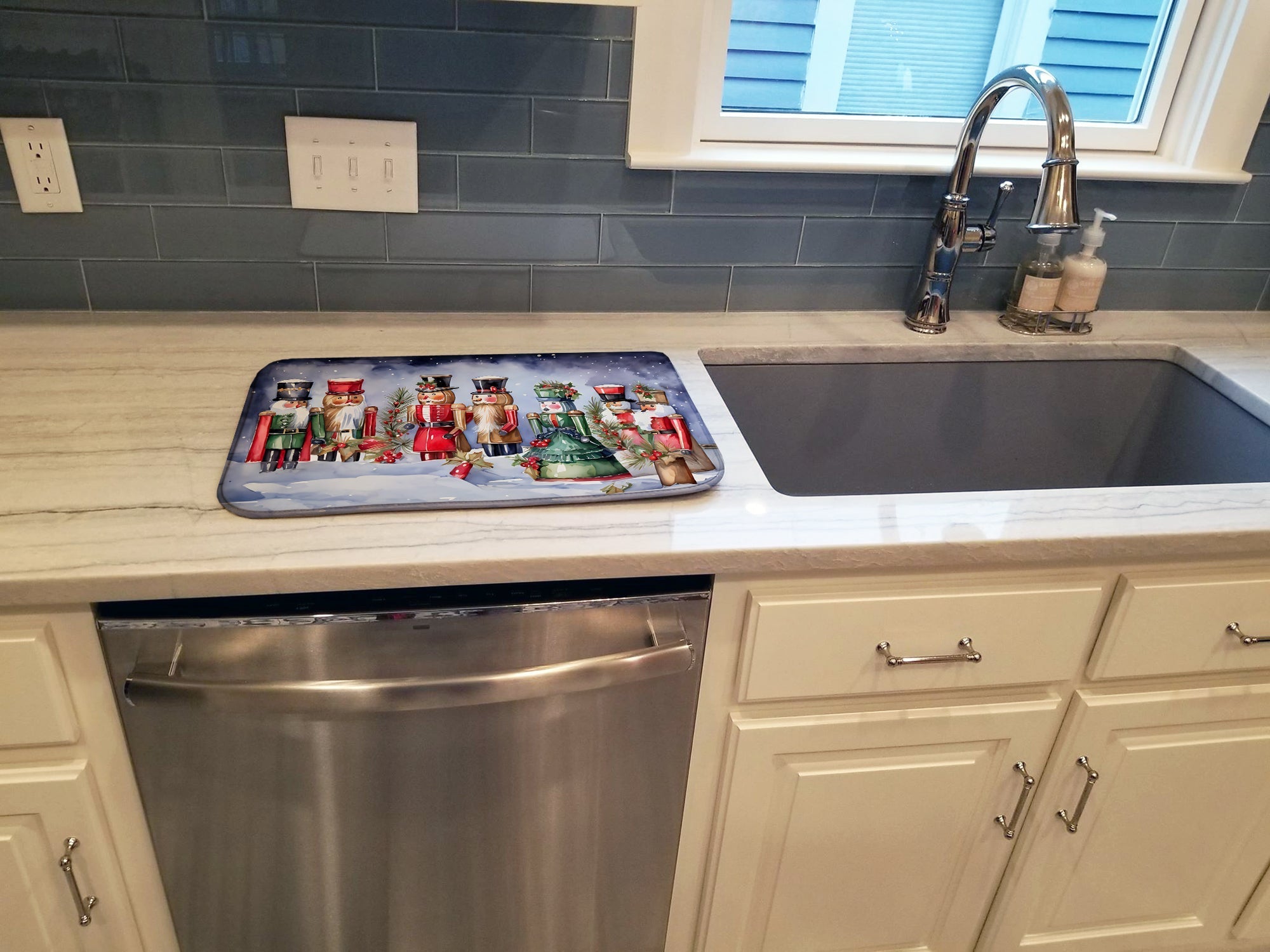 Christmas Nutcracker Soldiers Winter Scene Watercolor Dish Drying Mat Absorbent Dish Drying Mat Pad for Kitchen Counter Dish Drainer Mat for Countertop, 14 x 21", Multicolor
