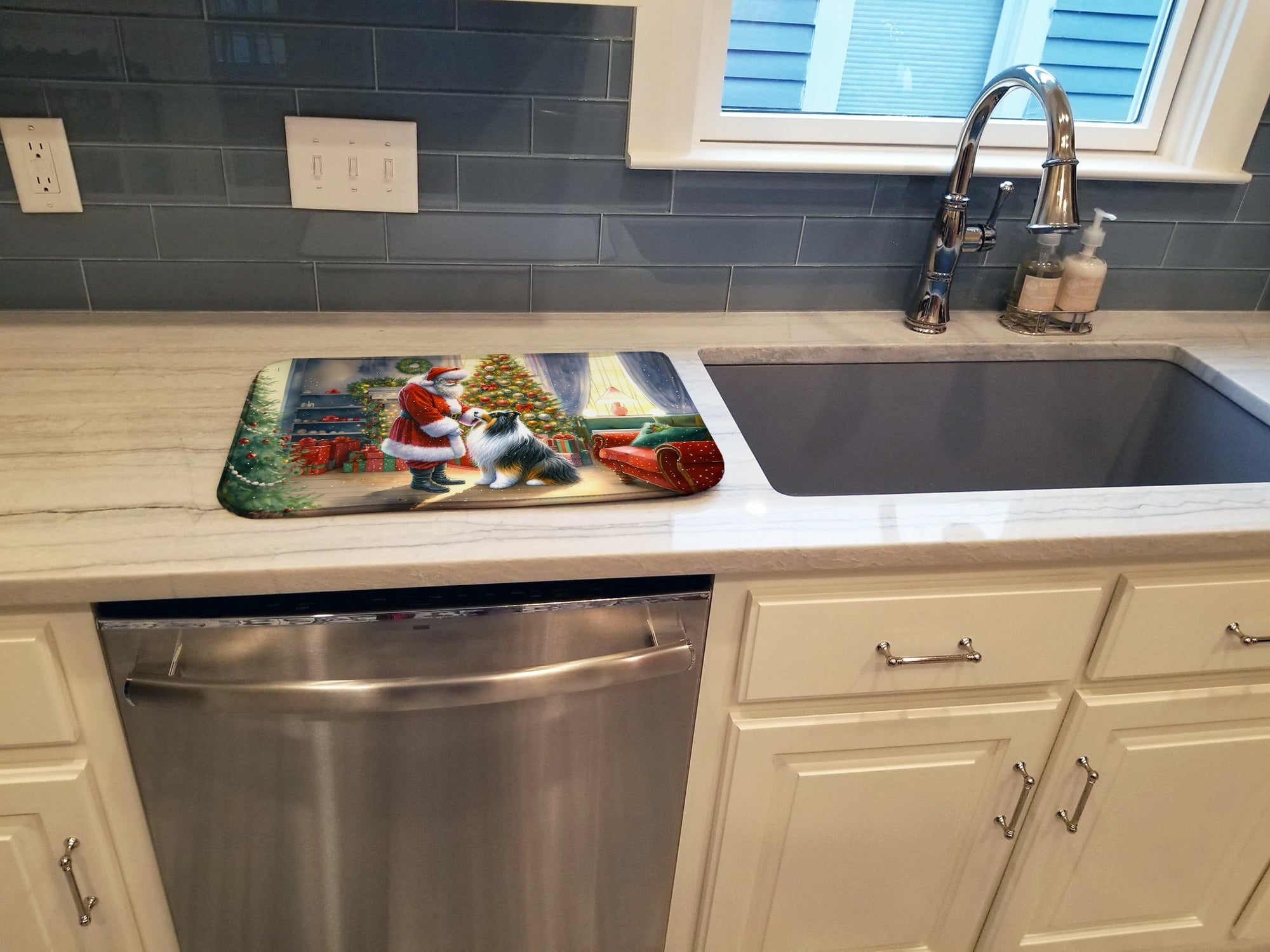 Collie and Santa Claus Dish Drying Mat Absorbent Dish Drying Mat Pad for Kitchen Counter Dish Drainer Mat for Countertop, 14 x 21", Multicolor