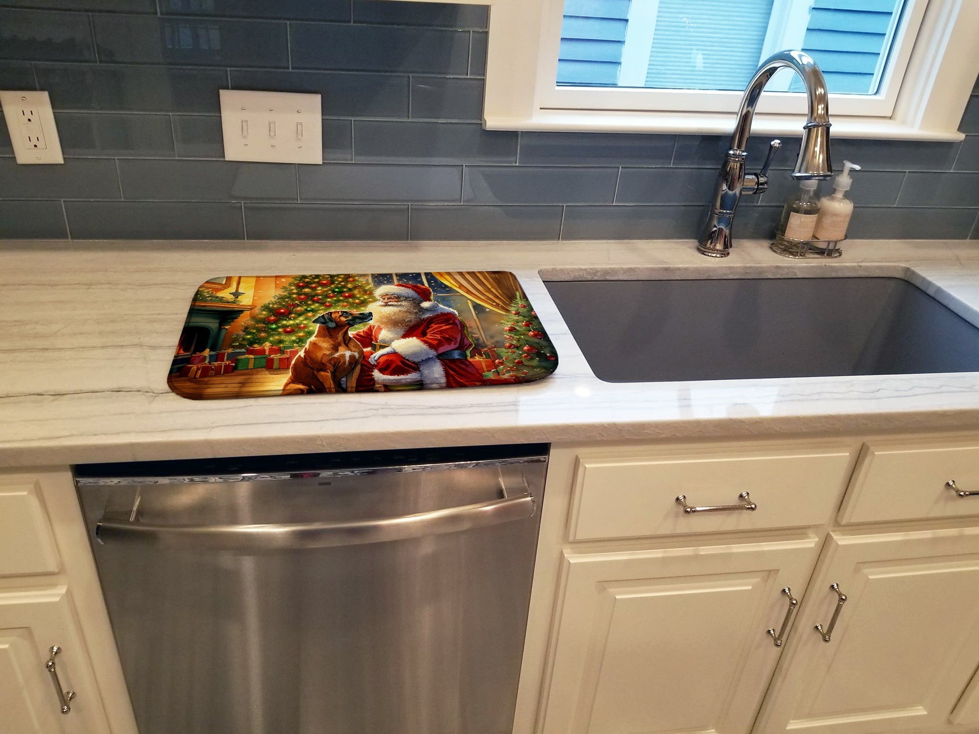 Rhodesian Ridgeback and Santa Claus Dish Drying Mat Absorbent Dish Drying Mat Pad for Kitchen Counter Dish Drainer Mat for Countertop, 14 x 21", Multicolor